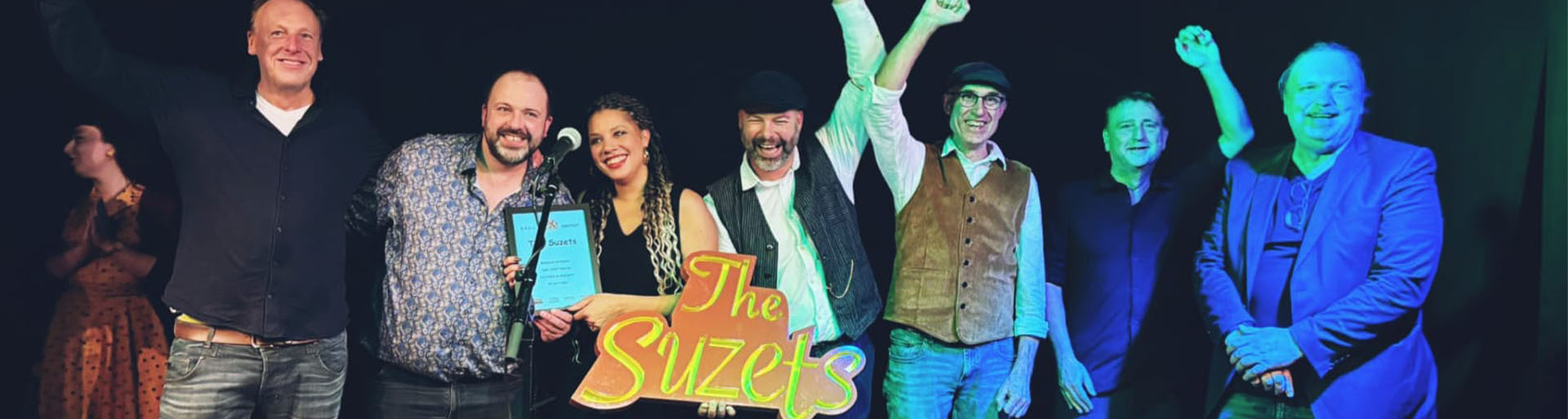 Nicole Richardson met band